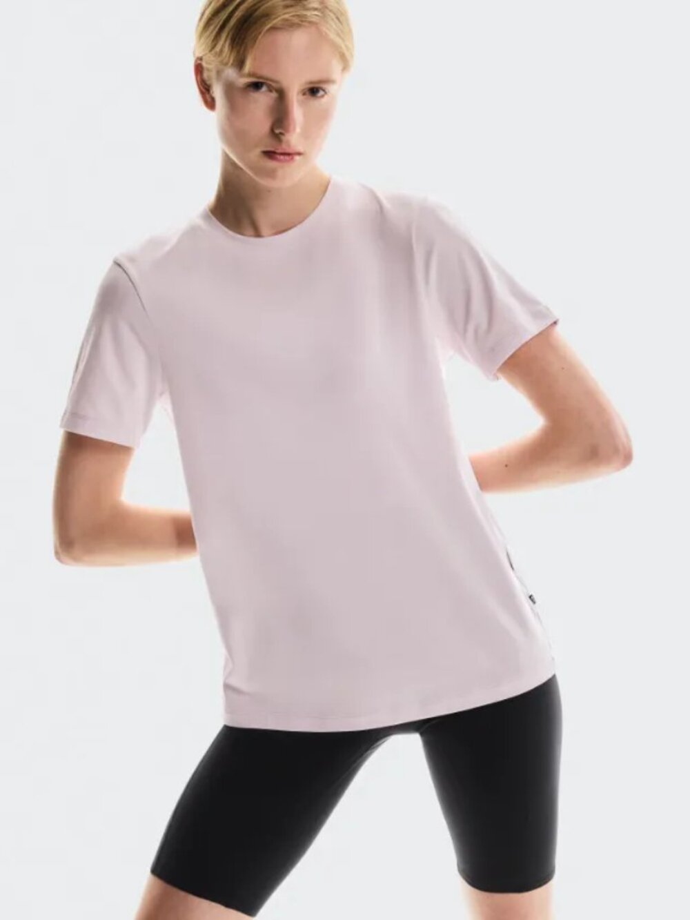 On Running Women's Focus-T Size L NWT Color Orchid